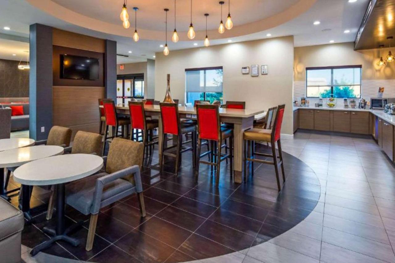 Comfort Inn & Suites Houston I-45 North - Iah Aldine Екстер'єр фото