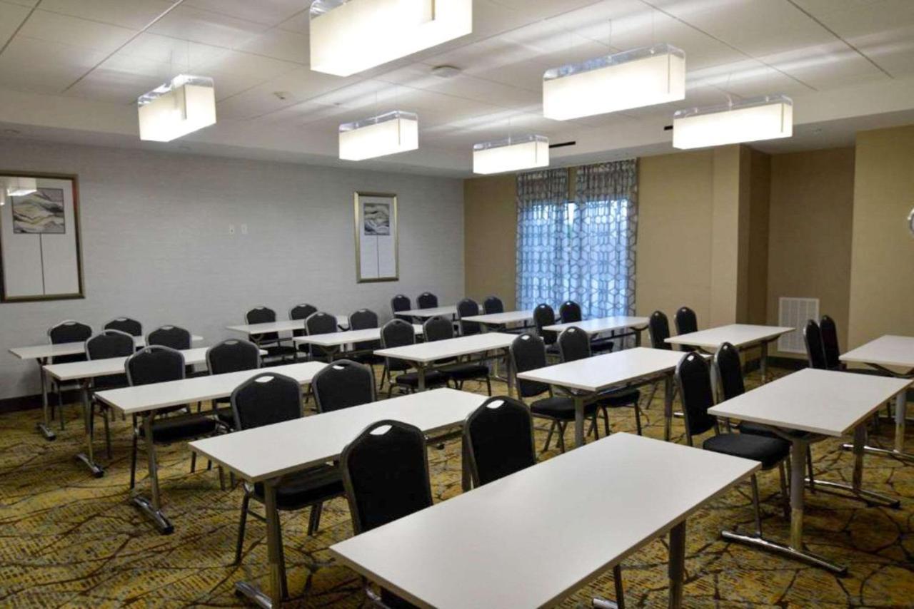 Comfort Inn & Suites Houston I-45 North - Iah Aldine Екстер'єр фото