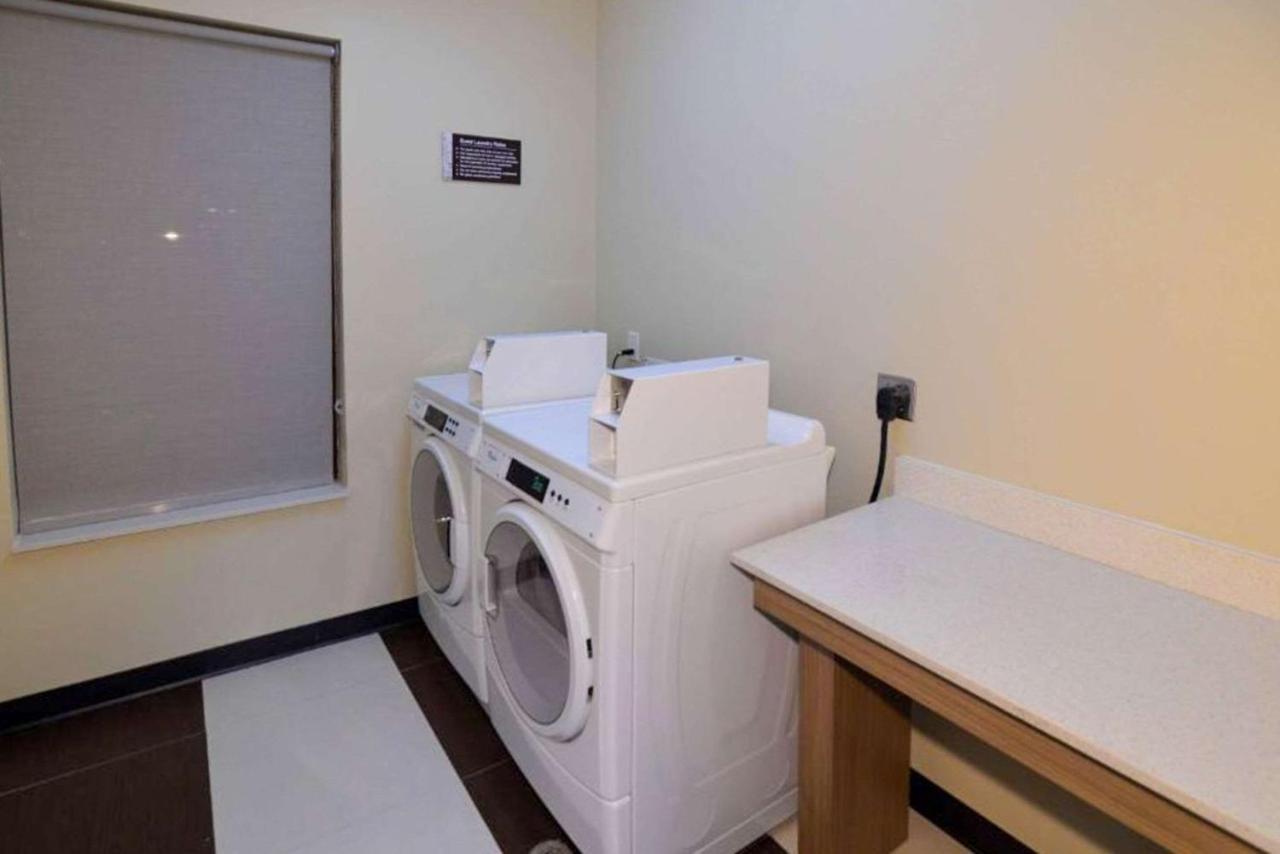 Comfort Inn & Suites Houston I-45 North - Iah Aldine Екстер'єр фото