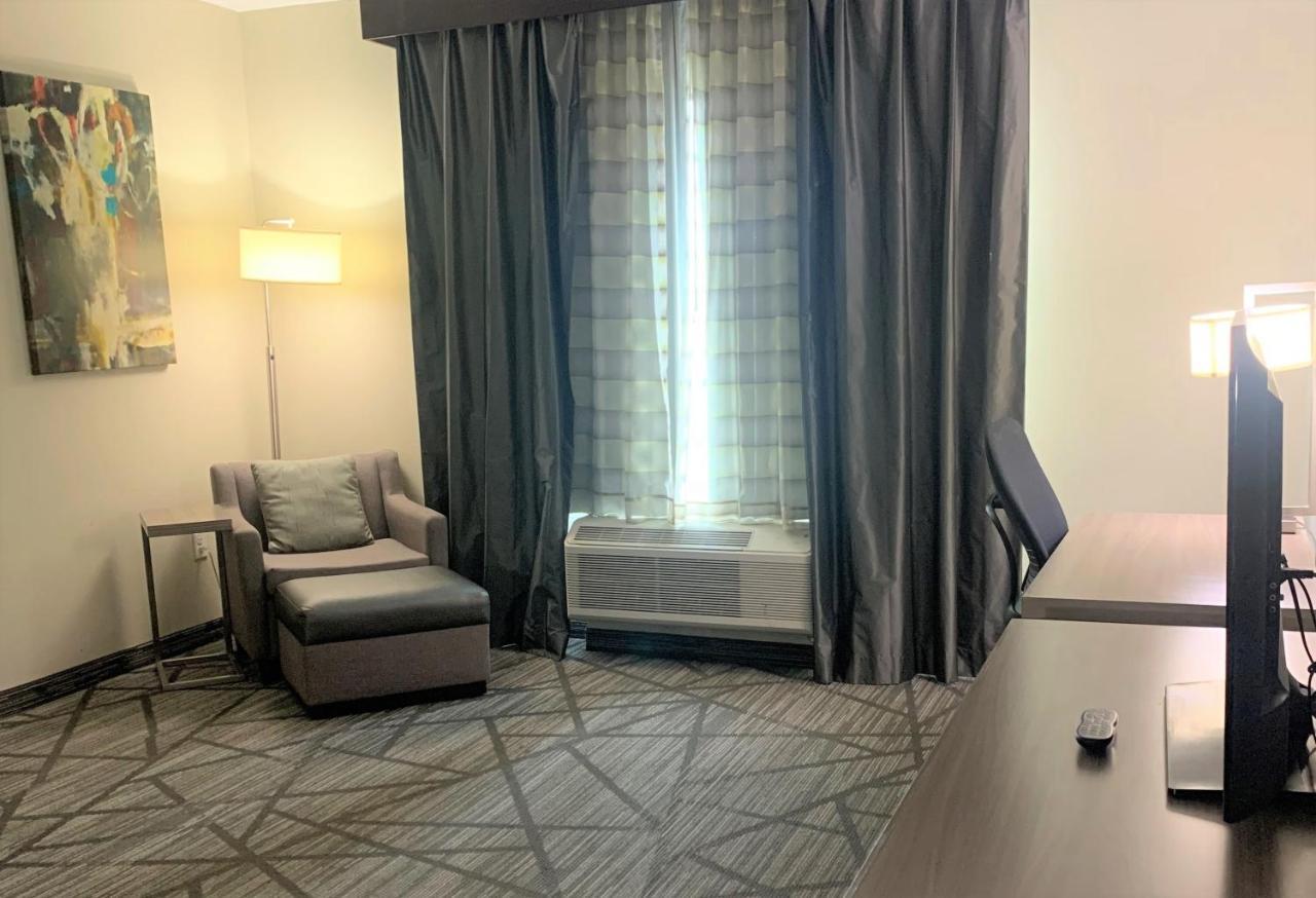 Comfort Inn & Suites Houston I-45 North - Iah Aldine Екстер'єр фото